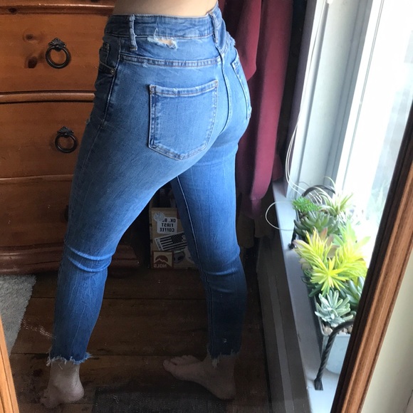 zara distressed blue jeans - Picture 2 of 3